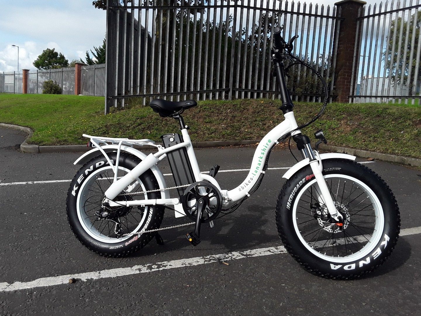 SR20A White 48v 250w Folding Fat Tyre Electric Bike Ebikes Lanarkshire